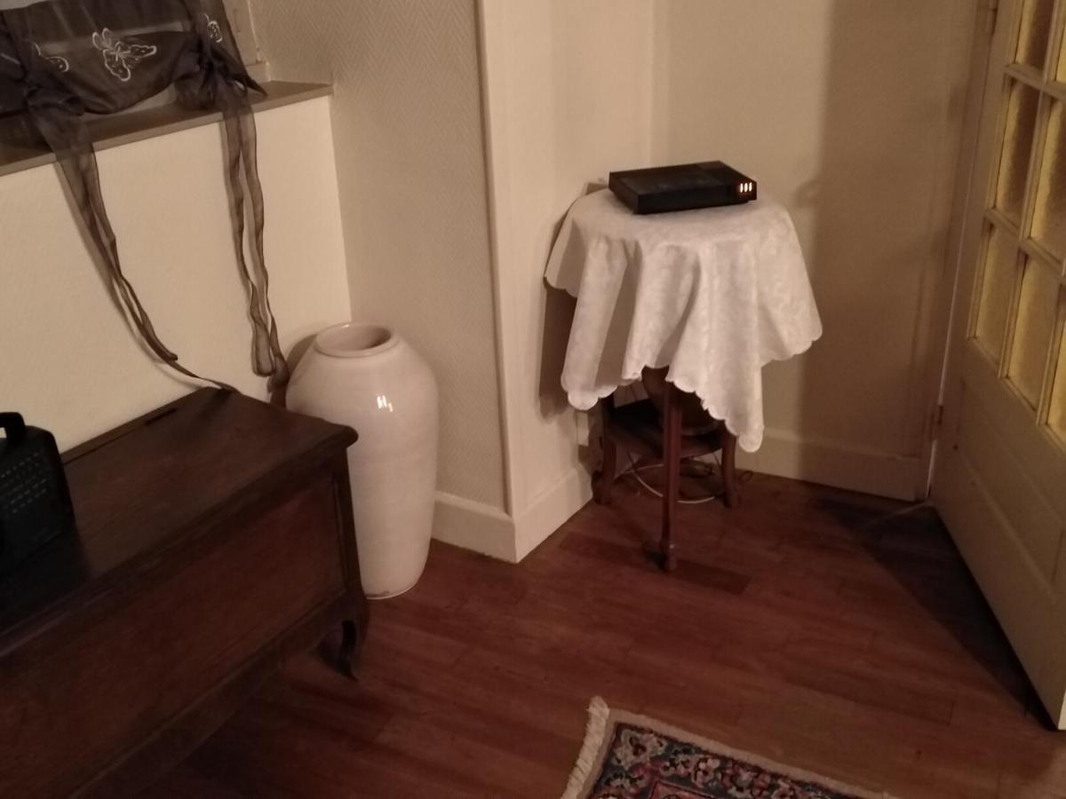 Maison Familiale Coteaux De La Vezere Voutezac Eksteriør billede